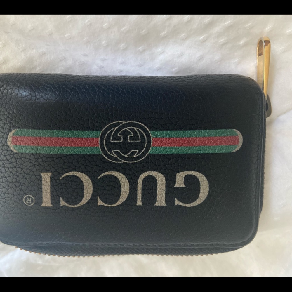 Authentic Gucci Wallet - Picture 3 of 6